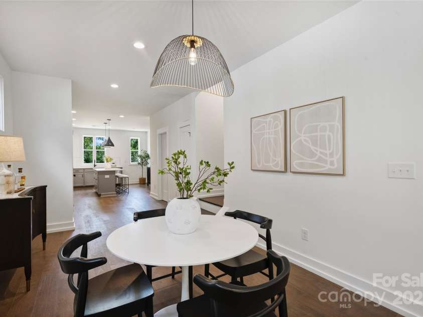 209 Coxe Avenue, Charlotte, NC 28208.  MLS# CAR4317476, YatesRealty ID 25172. 