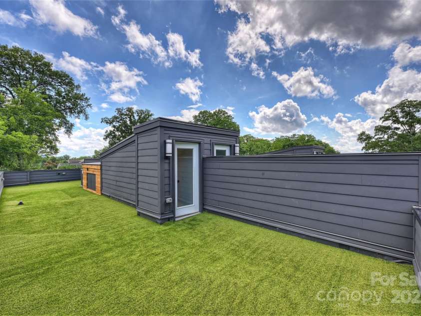 209 Coxe Avenue, Charlotte, NC 28208.  MLS# CAR4317476, YatesRealty ID 25172. Roof top terrace