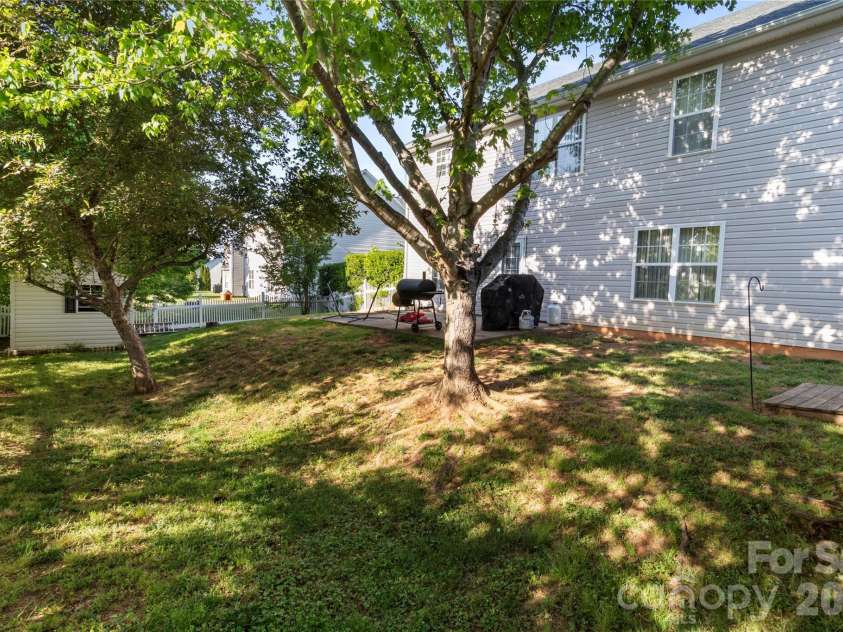 317 Ashton Bluff Circle, Mount Holly, NC 28120.  MLS# CAR4353434, YatesRealty ID 25172. 