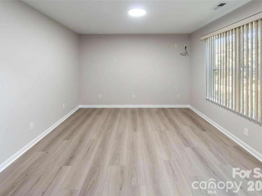 317 Ashton Bluff Circle, Mount Holly, NC 28120.  MLS# CAR4353434, YatesRealty ID 25172. 