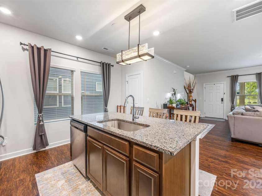 11965 Hambright Road, Huntersville, NC 28078.  MLS# CAR4293527, YatesRealty ID 25174. 