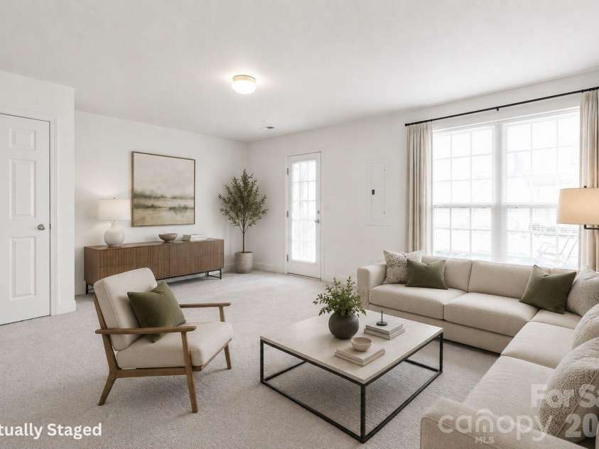 1707 Kashmir White Lane, Fort Mill, SC 29708.  MLS# CAR4382077, YatesRealty ID 25174. 