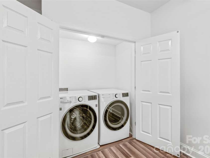 1707 Kashmir White Lane, Fort Mill, SC 29708.  MLS# CAR4382077, YatesRealty ID 25174. 