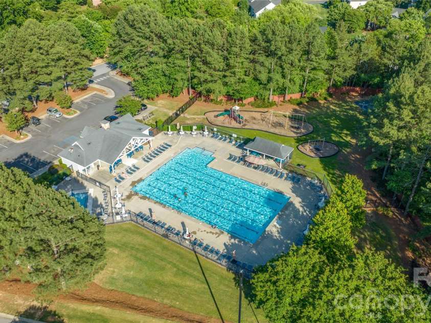 1707 Kashmir White Lane, Fort Mill, SC 29708.  MLS# CAR4382077, YatesRealty ID 25174. 