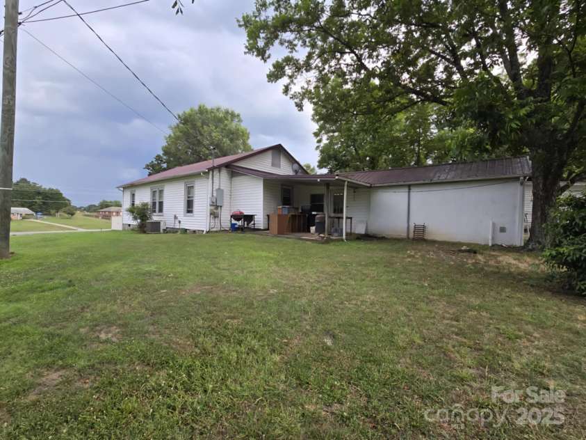 7601 Rhodhiss Road, Connelly Springs, NC 28612.  MLS# CAR4279678, YatesRealty ID 25175. 