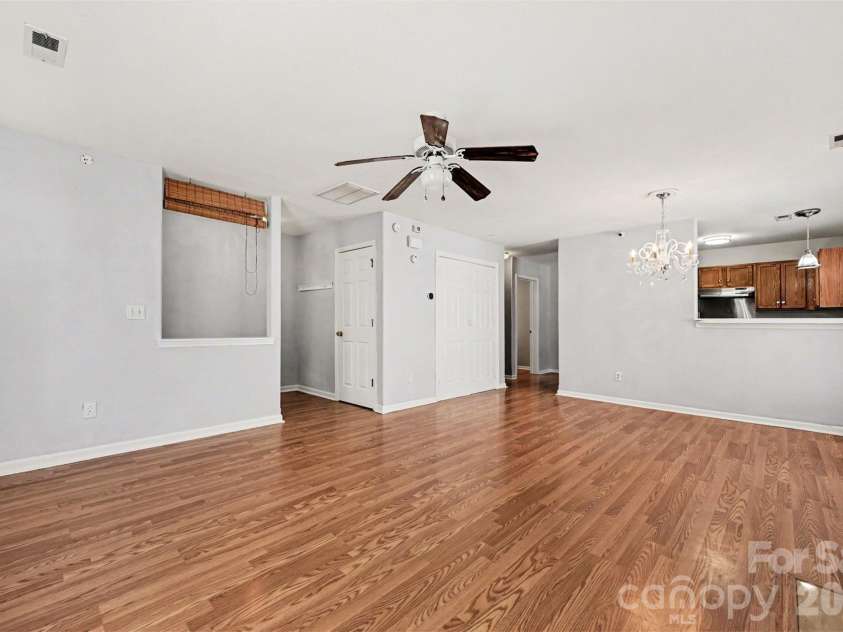 2635 Meadow Knoll Drive, Charlotte, NC 28269.  MLS# CAR4380995, YatesRealty ID 25176. 
