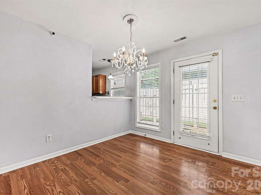 2635 Meadow Knoll Drive, Charlotte, NC 28269.  MLS# CAR4380995, YatesRealty ID 25176. 
