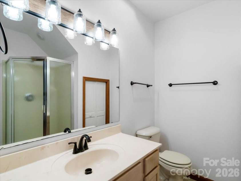 49 Slickrock Ridge Way, Burnsville, NC 28714.  MLS# CAR4367218, YatesRealty ID 25177. Full-bath in basement