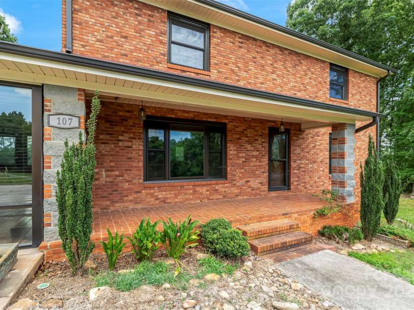 107 Dale Circle, Morganton, NC 28655.  MLS# CAR4280620, YatesRealty ID 25178. 