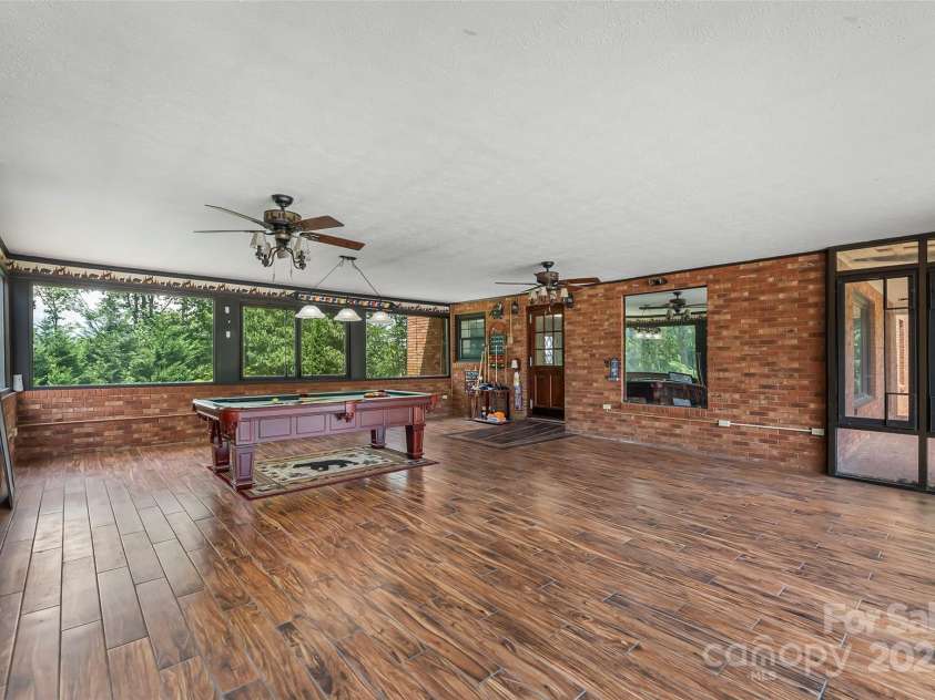 107 Dale Circle, Morganton, NC 28655.  MLS# CAR4280620, YatesRealty ID 25178. 