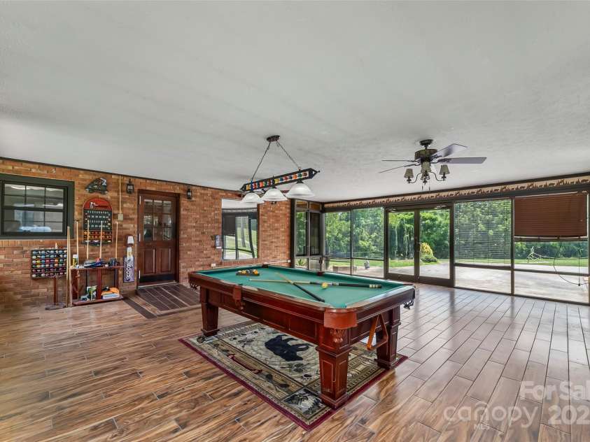 107 Dale Circle, Morganton, NC 28655.  MLS# CAR4280620, YatesRealty ID 25178. 