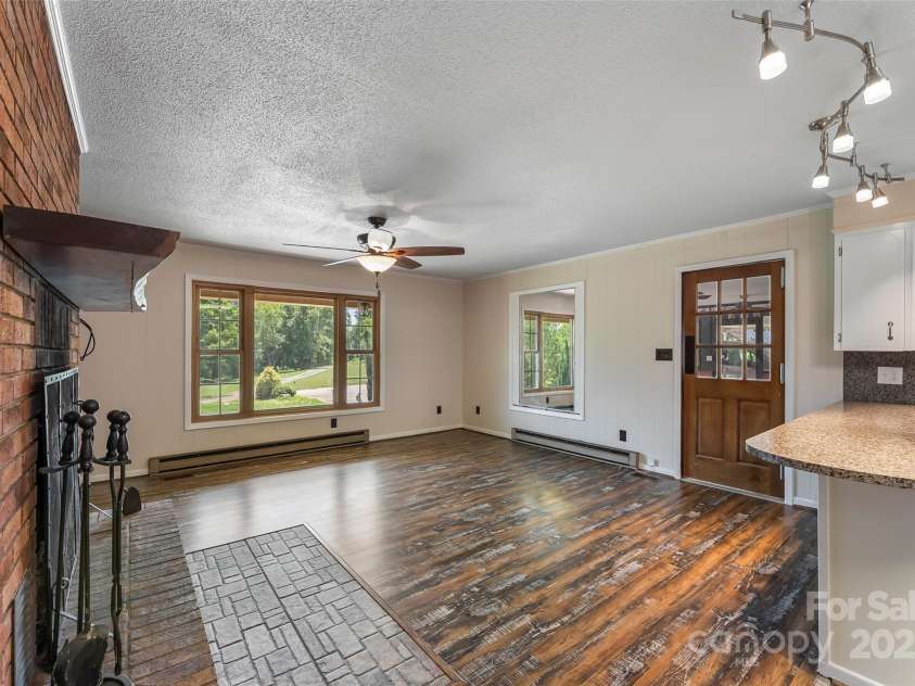 107 Dale Circle, Morganton, NC 28655.  MLS# CAR4280620, YatesRealty ID 25178. 