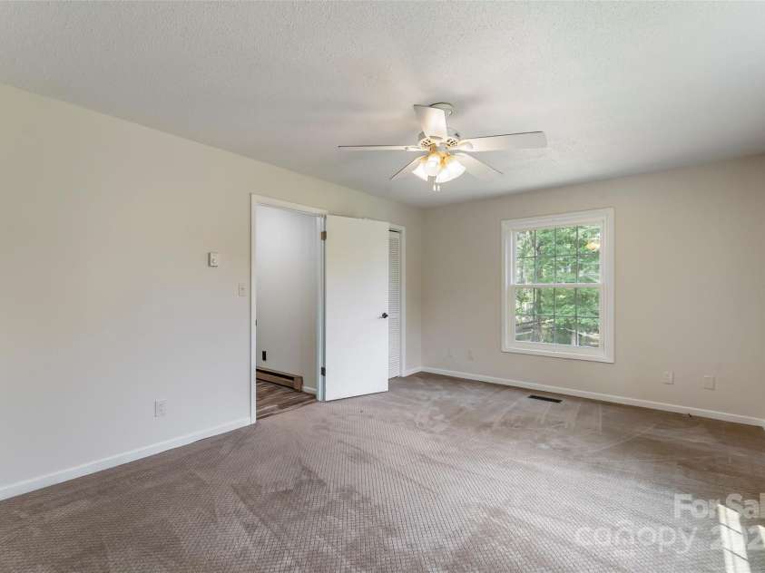 107 Dale Circle, Morganton, NC 28655.  MLS# CAR4280620, YatesRealty ID 25178. 