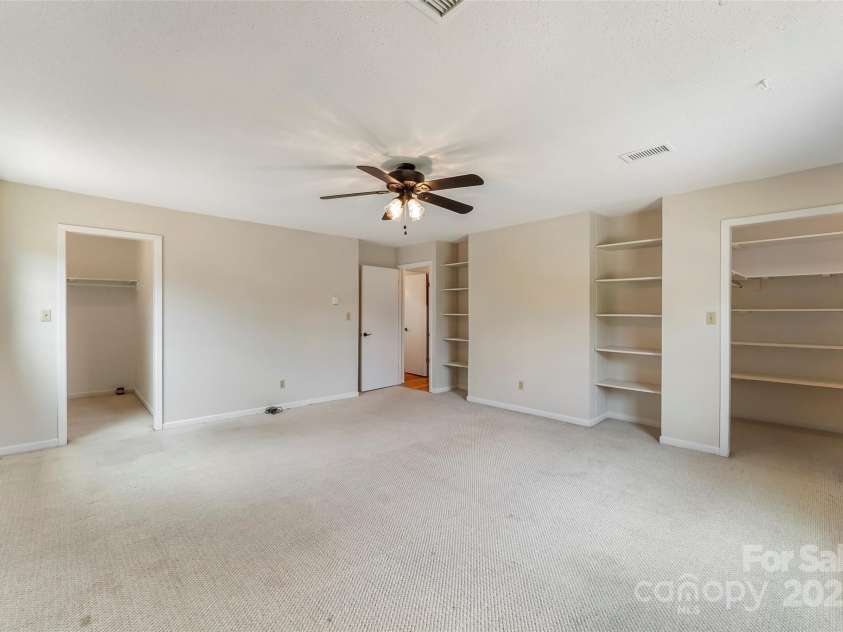 107 Dale Circle, Morganton, NC 28655.  MLS# CAR4280620, YatesRealty ID 25178. 