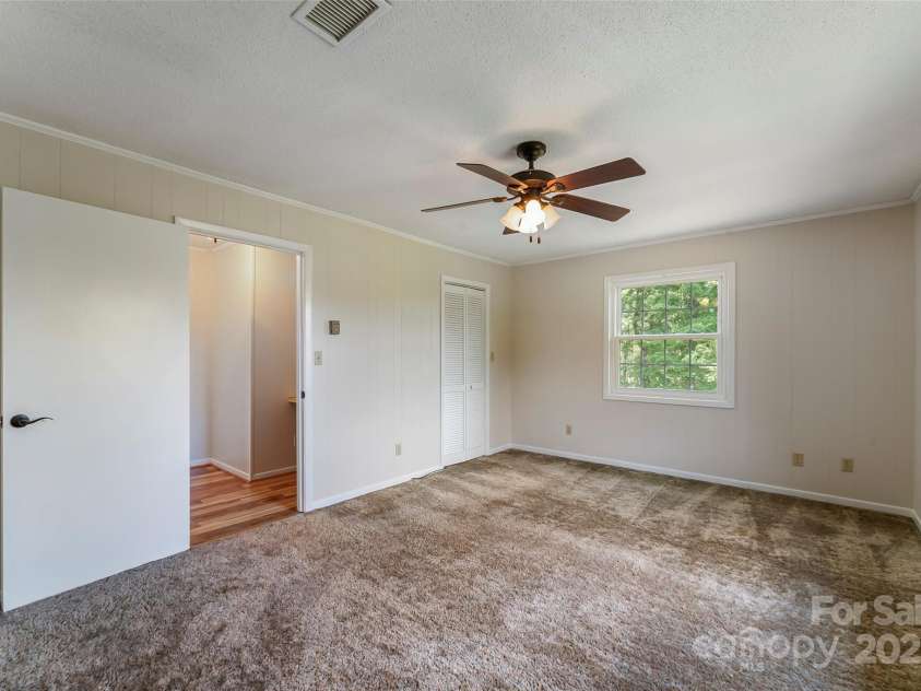 107 Dale Circle, Morganton, NC 28655.  MLS# CAR4280620, YatesRealty ID 25178. 
