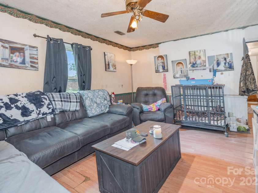 1477 Flat Creek Road, Lancaster, SC 29720.  MLS# CAR4280233, YatesRealty ID 25179. 