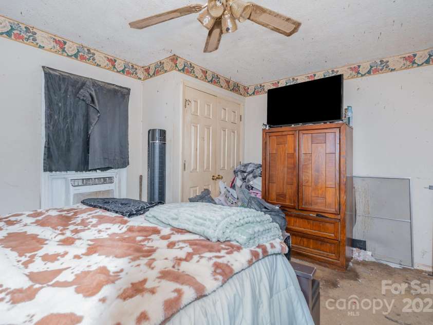 1477 Flat Creek Road, Lancaster, SC 29720.  MLS# CAR4280233, YatesRealty ID 25179. 