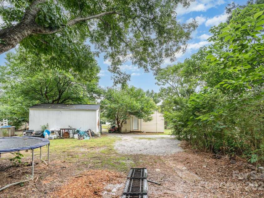 1477 Flat Creek Road, Lancaster, SC 29720.  MLS# CAR4280233, YatesRealty ID 25179. 