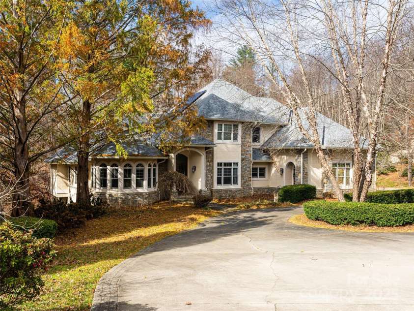 10 Walnut Lane, Fletcher, NC 28732.  MLS# CAR4333639, YatesRealty ID 2518. 