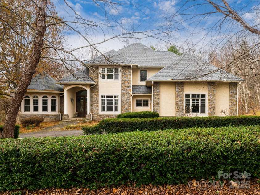 10 Walnut Lane, Fletcher, NC 28732.  MLS# CAR4333639, YatesRealty ID 2518. 