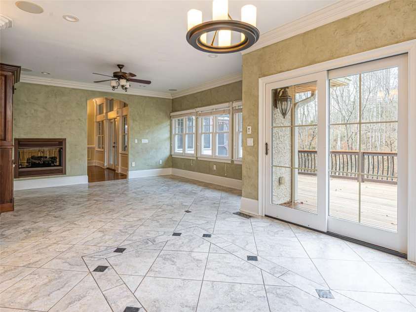 10 Walnut Lane, Fletcher, NC 28732.  MLS# CAR4333639, YatesRealty ID 2518. 