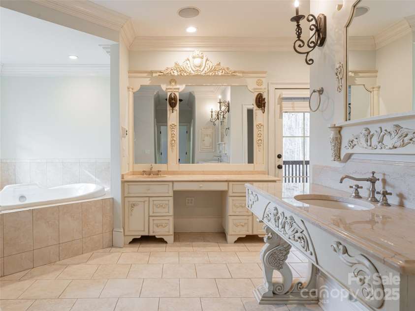 10 Walnut Lane, Fletcher, NC 28732.  MLS# CAR4333639, YatesRealty ID 2518. 