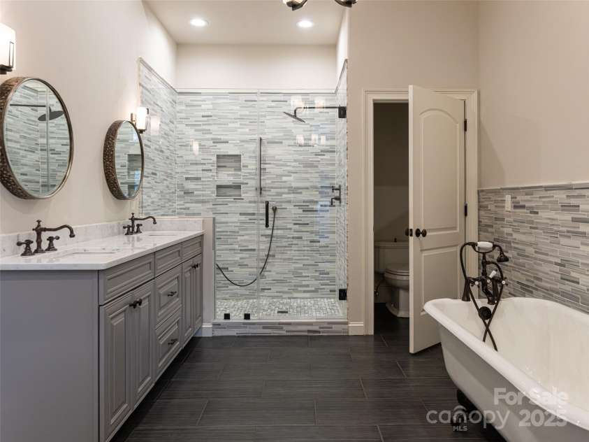 10 Walnut Lane, Fletcher, NC 28732.  MLS# CAR4333639, YatesRealty ID 2518. 