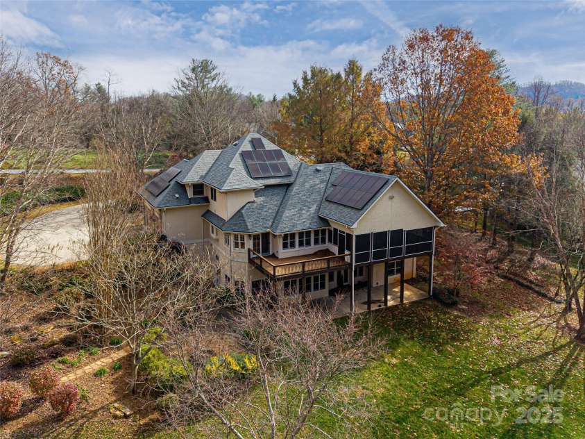 10 Walnut Lane, Fletcher, NC 28732.  MLS# CAR4333639, YatesRealty ID 2518. 