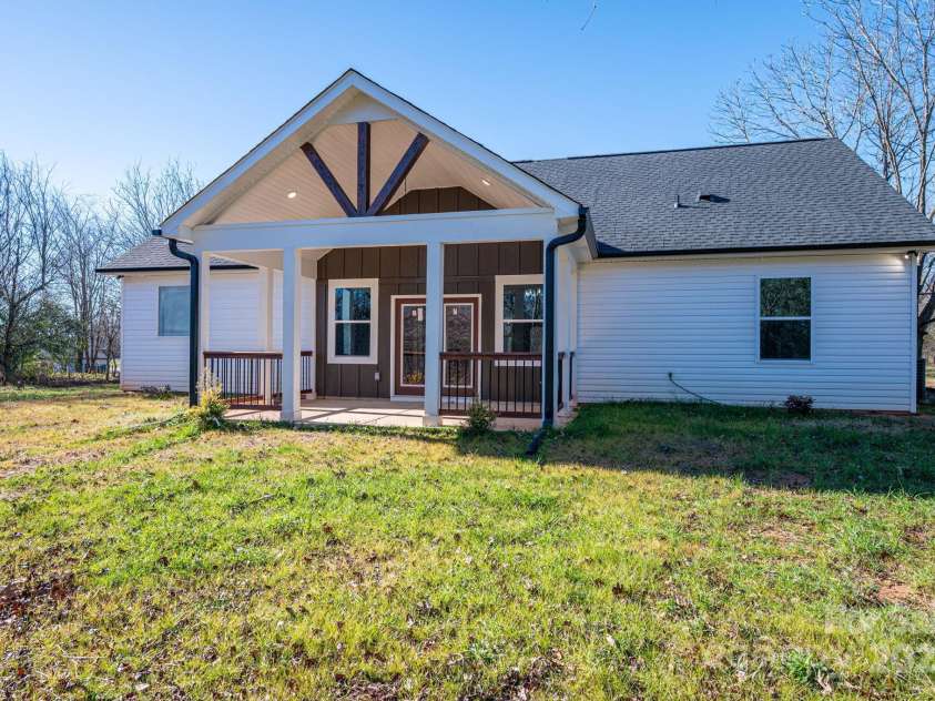 1246 Bob Falls Road, Shelby, NC 28150.  MLS# CAR4329274, YatesRealty ID 25181. 