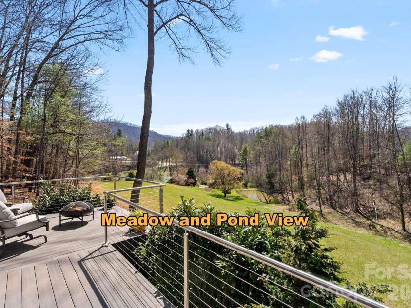 404 Amanda Drive, Mars Hill, NC 28754.  MLS# CAR4374158, YatesRealty ID 25181. 