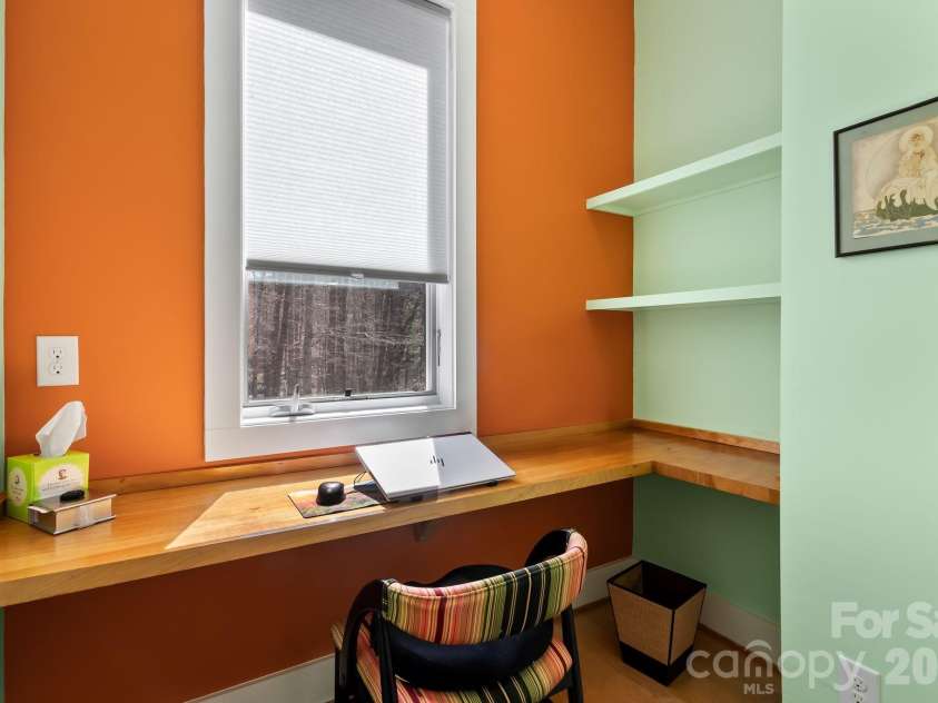 404 Amanda Drive, Mars Hill, NC 28754.  MLS# CAR4374158, YatesRealty ID 25181. Bedroom 3 Office Nook