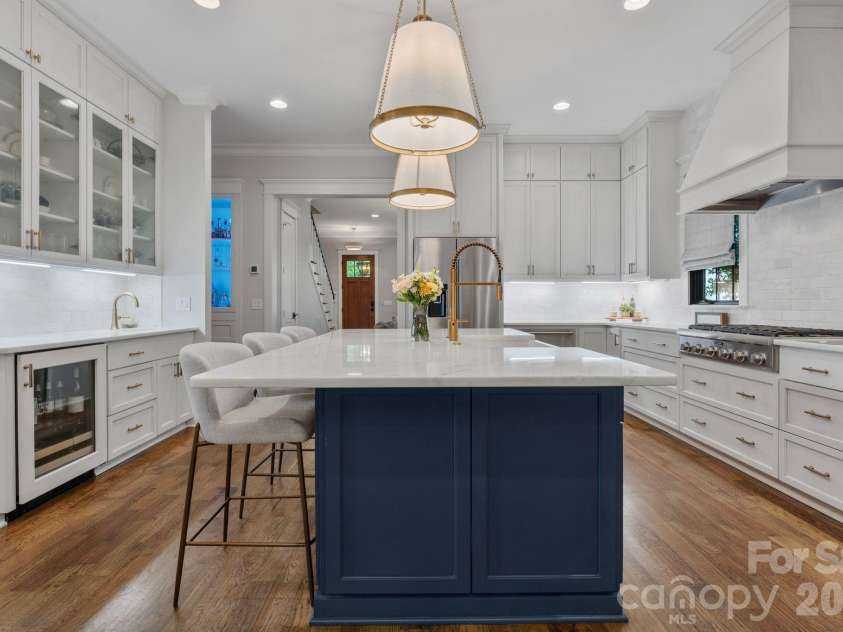 351 Delburg Street, Davidson, NC 28036.  MLS# CAR4375169, YatesRealty ID 25182. Kitchen