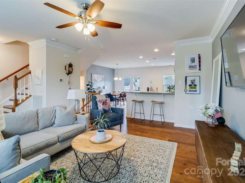 4060 Zilker Park Drive, Charlotte, NC 28217.  MLS# CAR4264904, YatesRealty ID 25182. 