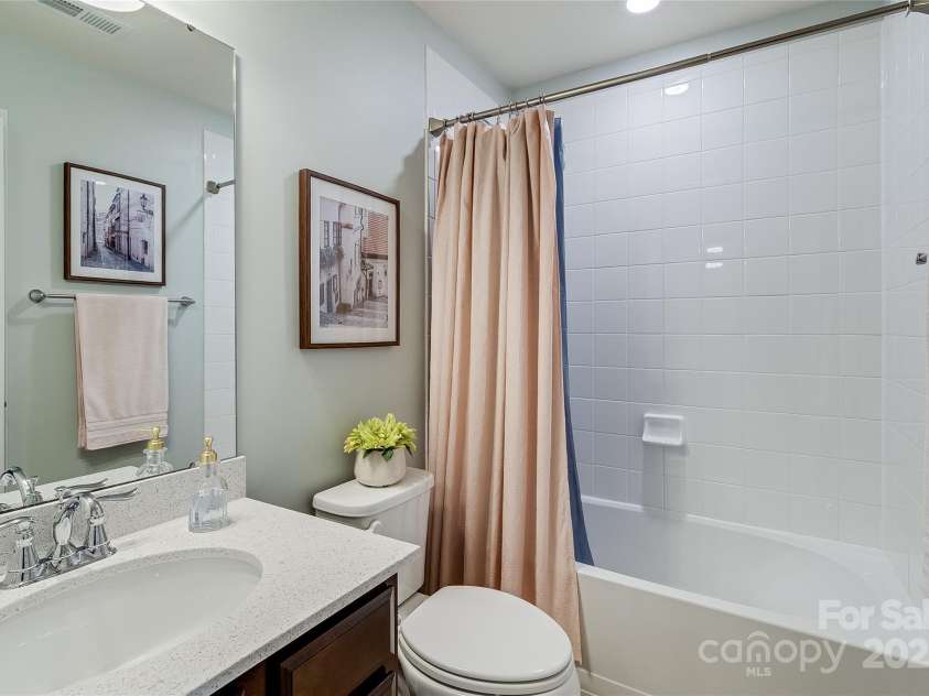 4060 Zilker Park Drive, Charlotte, NC 28217.  MLS# CAR4264904, YatesRealty ID 25182. 