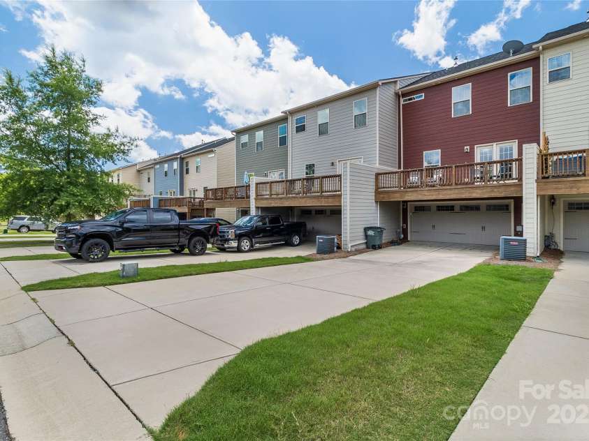 4060 Zilker Park Drive, Charlotte, NC 28217.  MLS# CAR4264904, YatesRealty ID 25182. 