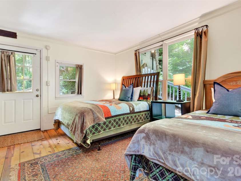 102 Frist Road, Montreat, NC 28757.  MLS# CAR4358840, YatesRealty ID 25183. 