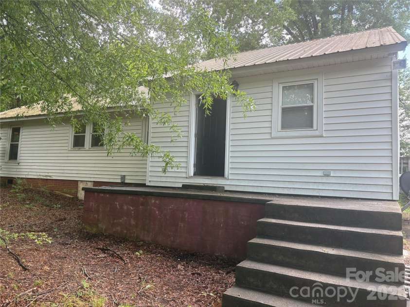 3880 Love Road, Claremont, NC 28610.  MLS# CAR4381869, YatesRealty ID 25184. 