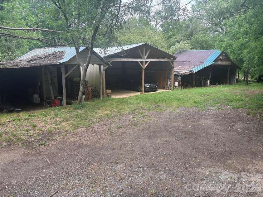 3880 Love Road, Claremont, NC 28610.  MLS# CAR4381869, YatesRealty ID 25184. 