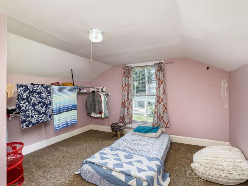 404 1st Street, Cherryville, NC 28021.  MLS# CAR4235122, YatesRealty ID 25184. 