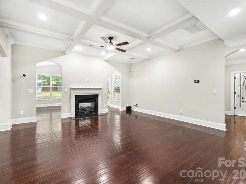 4624 Pebble Run Drive, Matthews, NC 28105.  MLS# CAR4383386, YatesRealty ID 25185. 