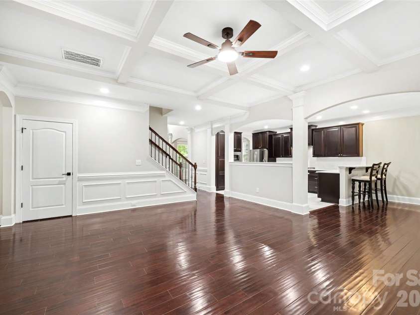 4624 Pebble Run Drive, Matthews, NC 28105.  MLS# CAR4383386, YatesRealty ID 25185. 