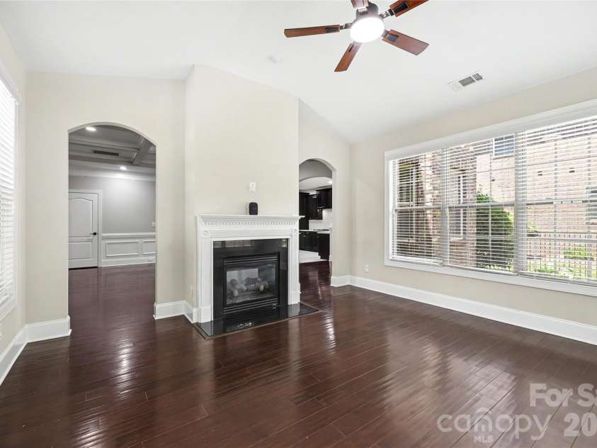 4624 Pebble Run Drive, Matthews, NC 28105.  MLS# CAR4383386, YatesRealty ID 25185. 