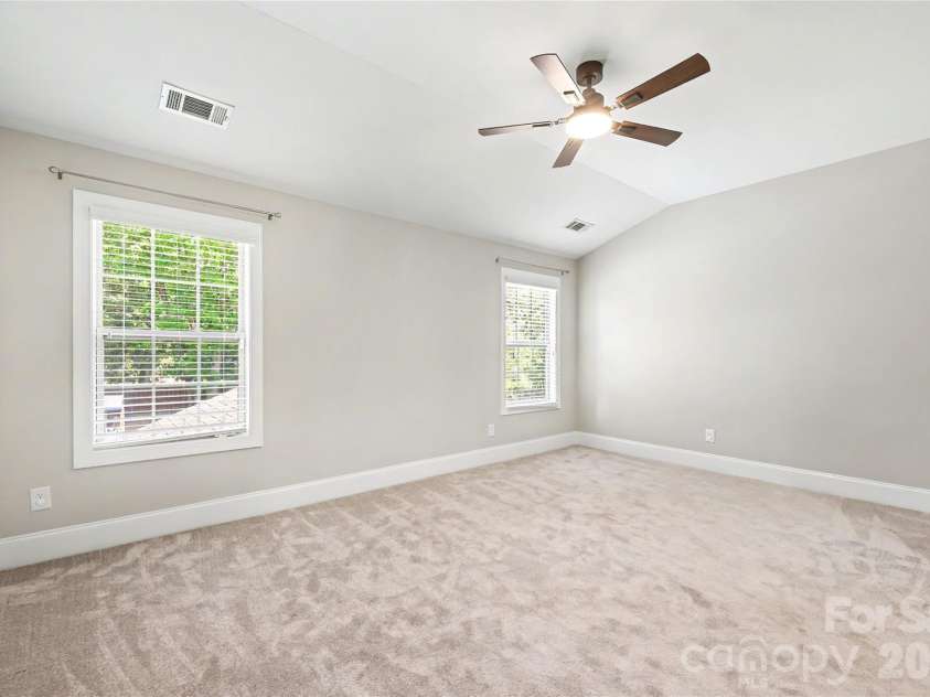 4624 Pebble Run Drive, Matthews, NC 28105.  MLS# CAR4383386, YatesRealty ID 25185. 