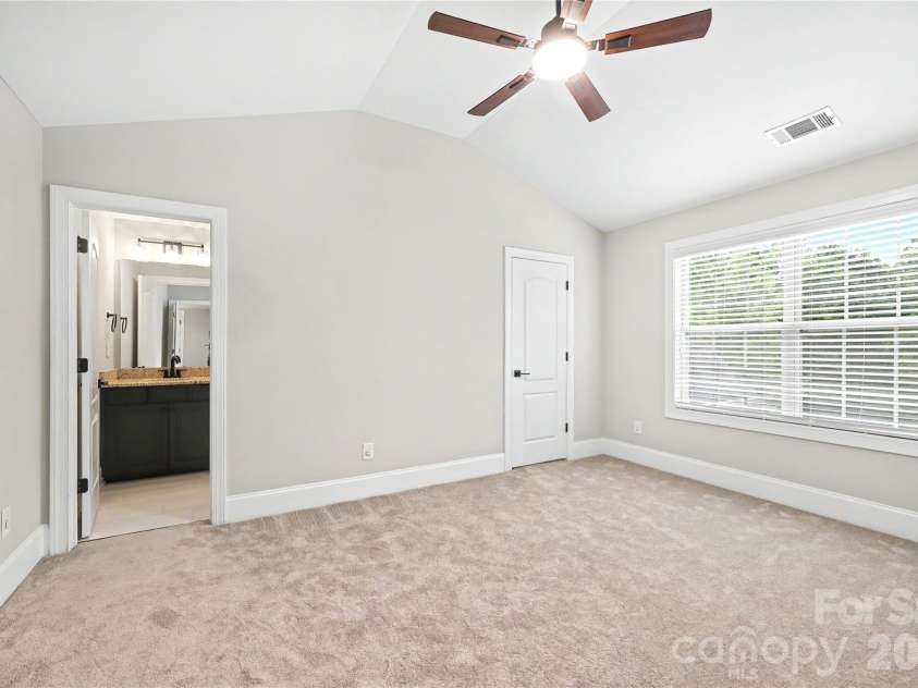 4624 Pebble Run Drive, Matthews, NC 28105.  MLS# CAR4383386, YatesRealty ID 25185. Bedroom 5