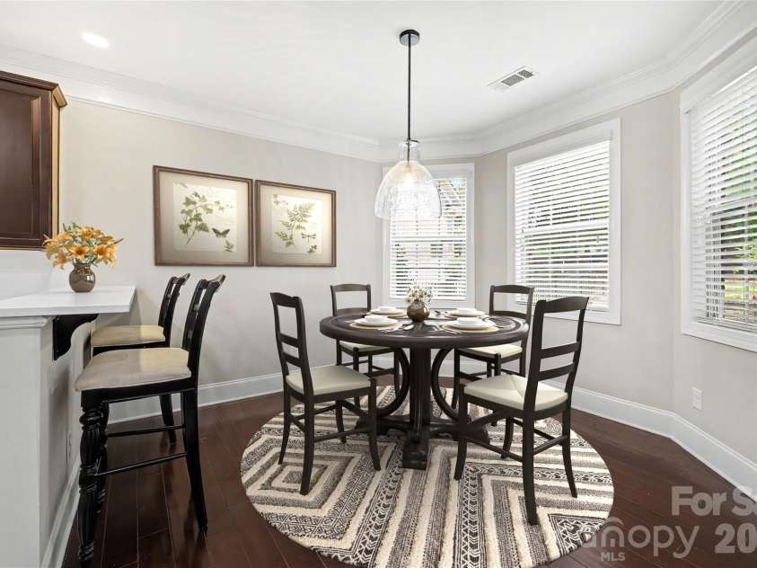 4624 Pebble Run Drive, Matthews, NC 28105.  MLS# CAR4383386, YatesRealty ID 25185. Breakfast Area