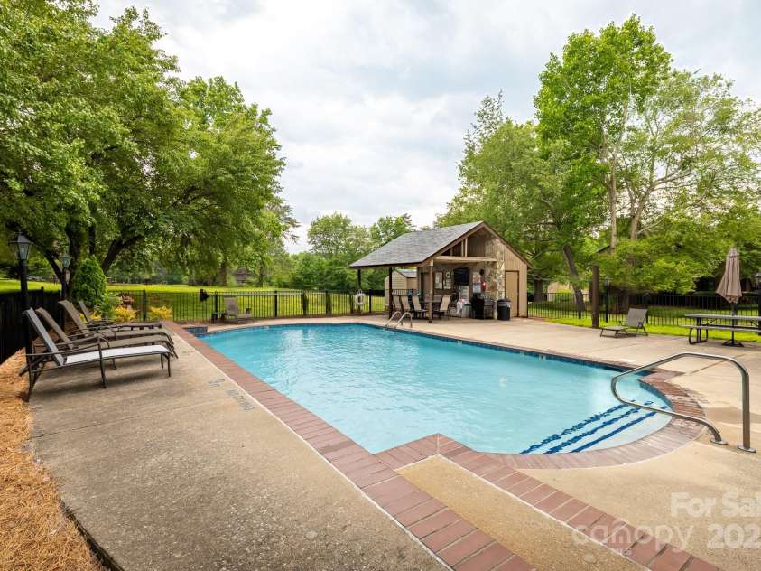 712 Mallard Head Lane, Mooresville, NC 28117.  MLS# CAR4267076, YatesRealty ID 25185. 