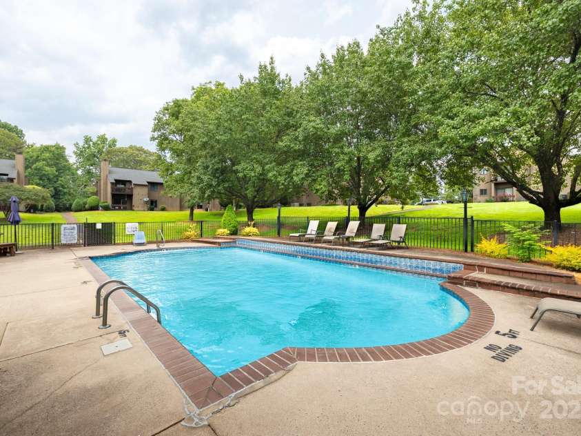 712 Mallard Head Lane, Mooresville, NC 28117.  MLS# CAR4267076, YatesRealty ID 25185. 