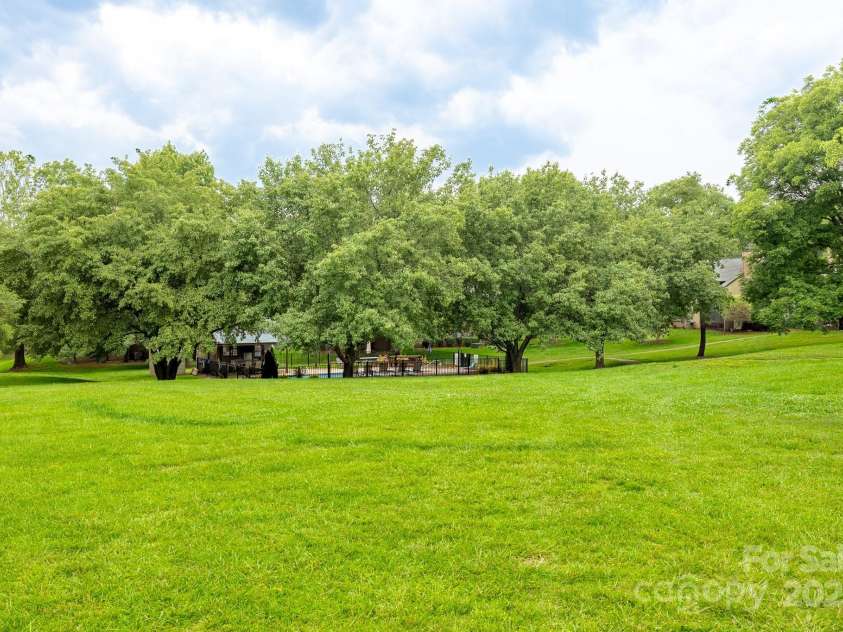 712 Mallard Head Lane, Mooresville, NC 28117.  MLS# CAR4267076, YatesRealty ID 25185. 