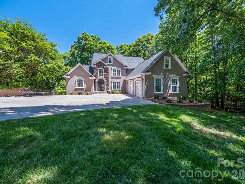7754 Long Bay Parkway, Catawba, NC 28609.  MLS# CAR4382479, YatesRealty ID 25186. 
