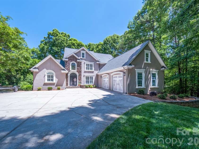 7754 Long Bay Parkway, Catawba, NC 28609.  MLS# CAR4382479, YatesRealty ID 25186. 